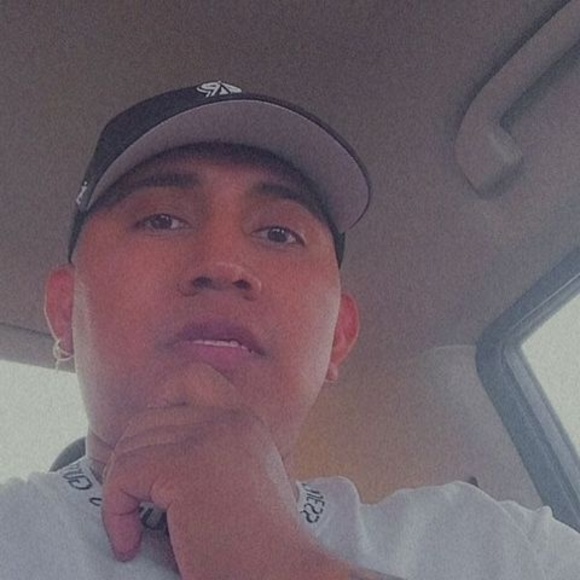 Meet your Posher, Isaias - Picture 1 of 1